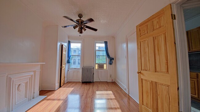 Foto del edificio - 1678 Grove St