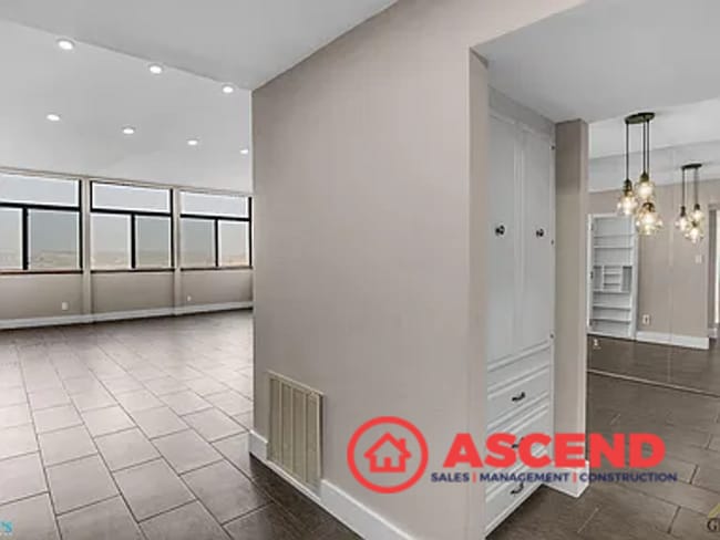 Building Photo - 4200 Boise St