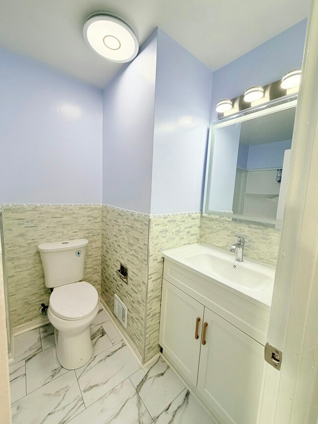 Foto del edificio - 8148 Murray Hill Dr