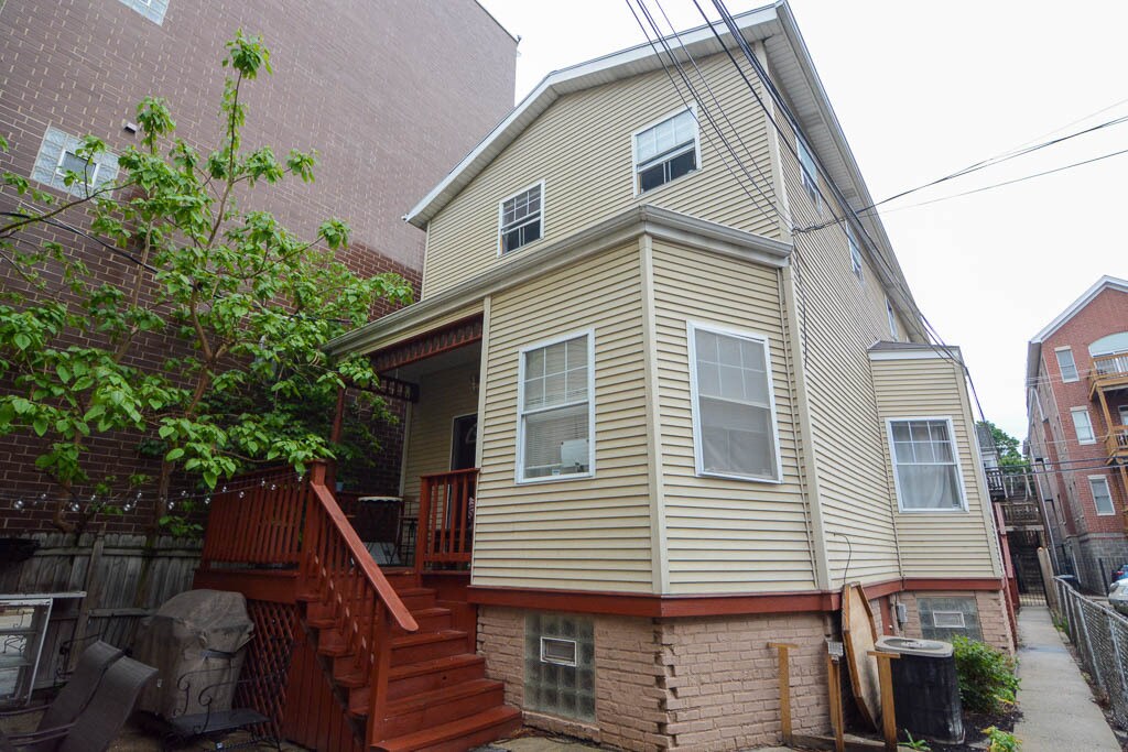 Foto principal - 3921 N Ashland Ave