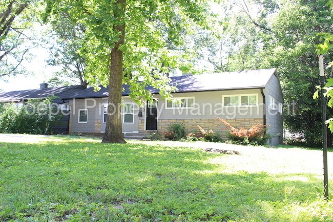 Foto del edificio - Completely Remodeled 4 Bedroom 1 Bath
