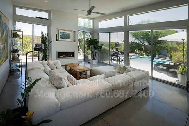 Building Photo - 2722 Alexander Club Dr