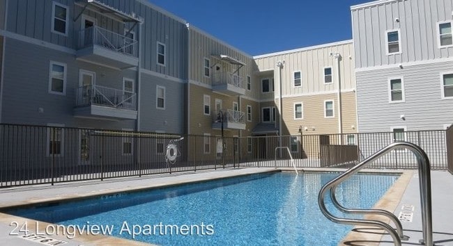 Building Photo - 2 br, 1 bath Room For Rent - 2401 Longview