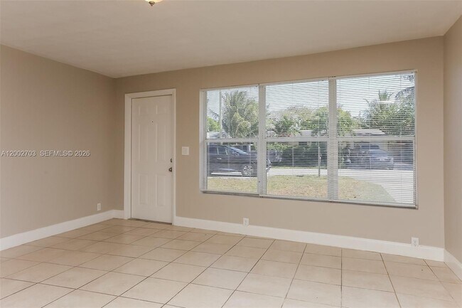 Foto del edificio - 1425 NE 29th St