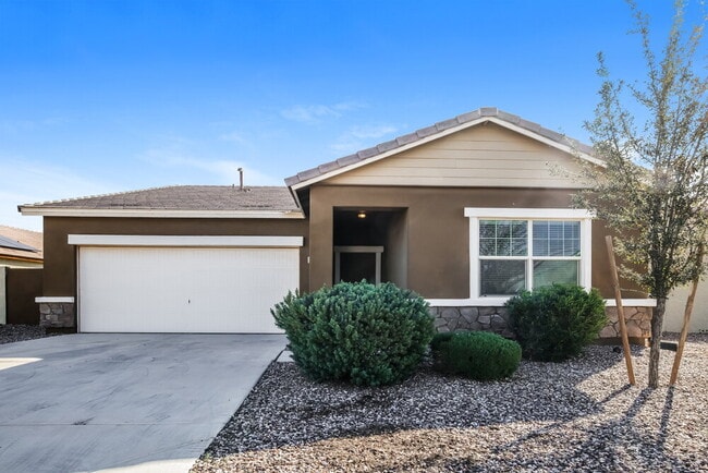 Building Photo - 37317 W Bello Ln