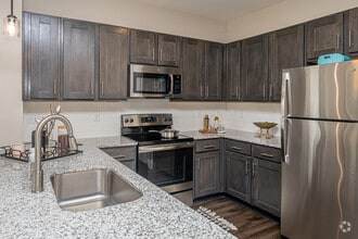 2BR, 2BA - 1,043SF - Atlas At Legacy2020