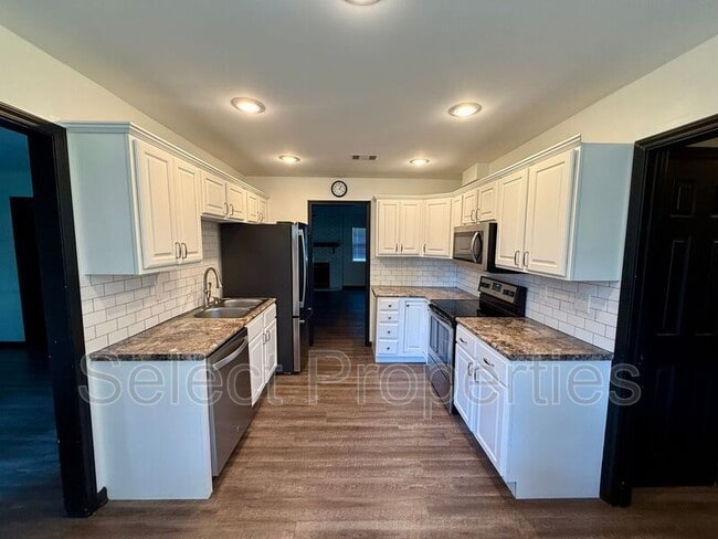 Foto del edificio - 606 Shadow Ridge Dr