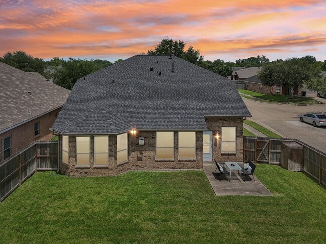 Building Photo - 4003 Autumn Pines Trail