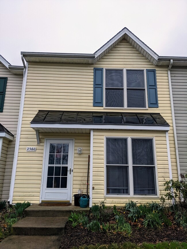 Building Photo - 2360 Avalon Woods Dr