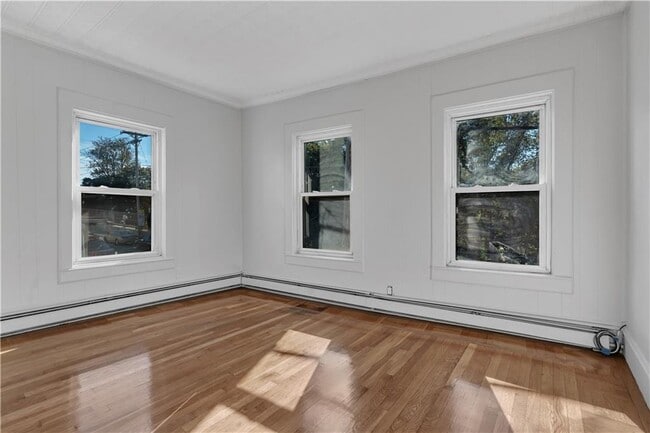 Building Photo - 415 Broad St