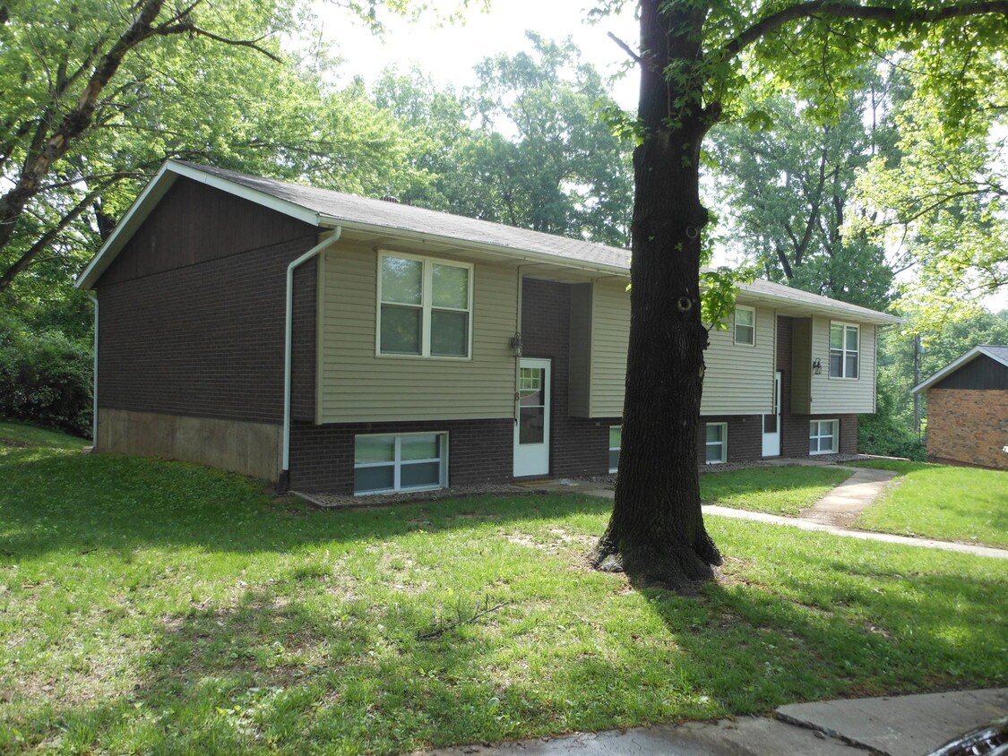 8 Jeri Lynn Ln, Collinsville, IL 62234 Townhome Rentals in