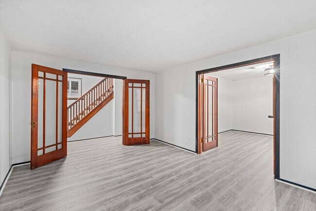 Foto del edificio - Gorgeous 3 bedroom home in Clairton availa...