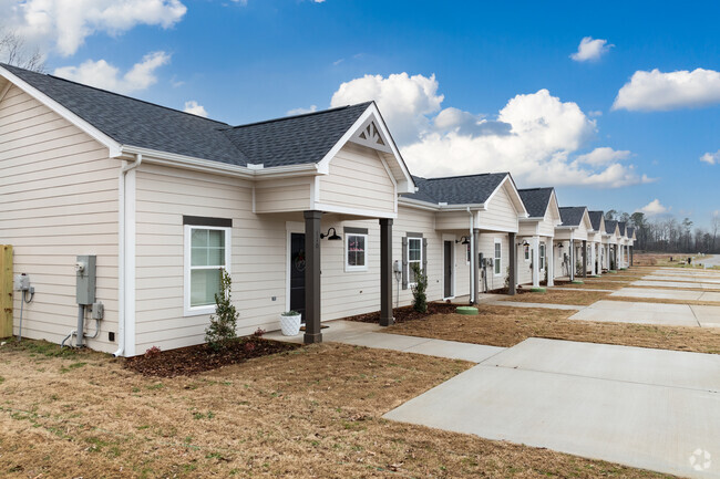 Foto del edificio - Welcome to Indian Creek Townhomes – Your P...