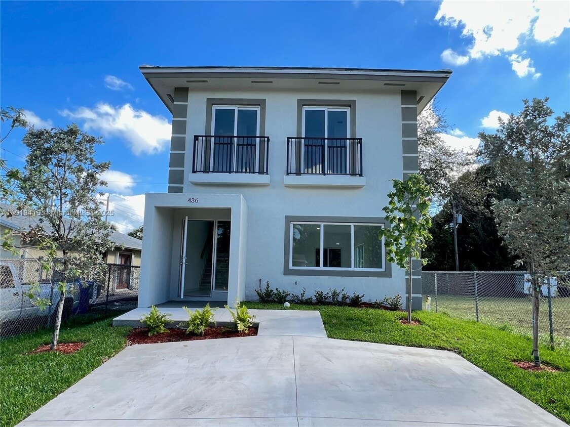 Foto principal - 436 NW 14th Way