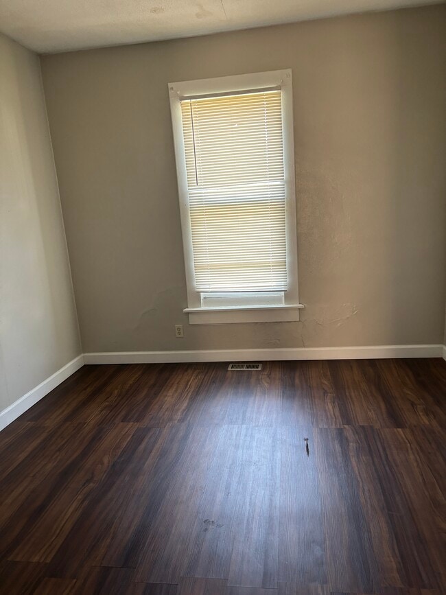 Bedroom One 1/2 - 119 Moull St