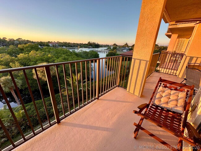 Foto del edificio - 1701 Marina Isle Way