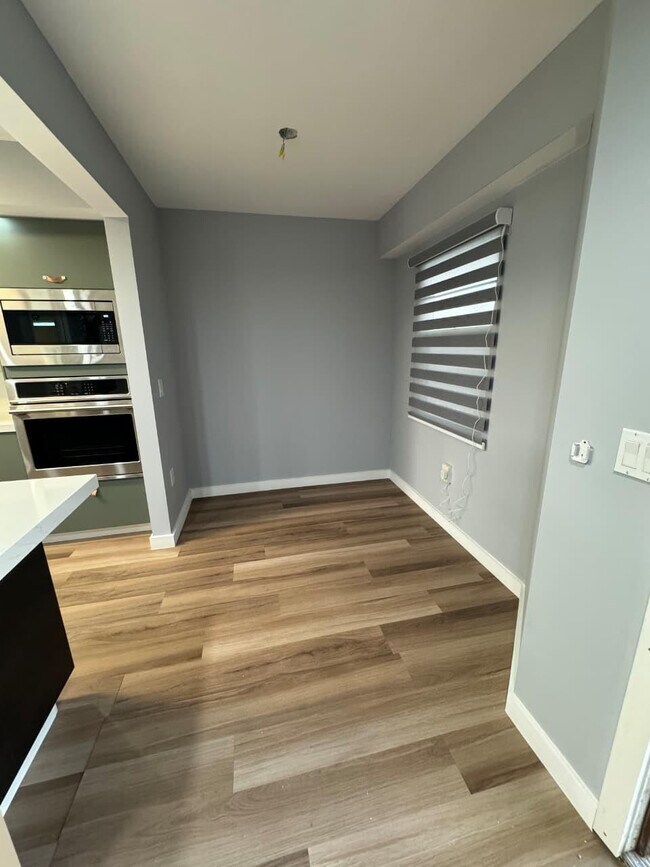 Foto del edificio - 1500 SW 131st Way