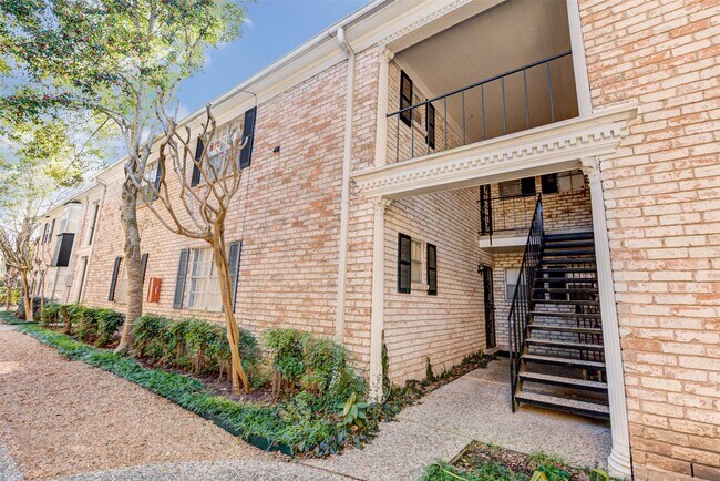 Building Photo - 7900 Westheimer Road Unit 246