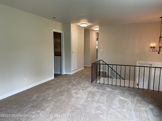 Foto del edificio - 515 Newman Springs Rd