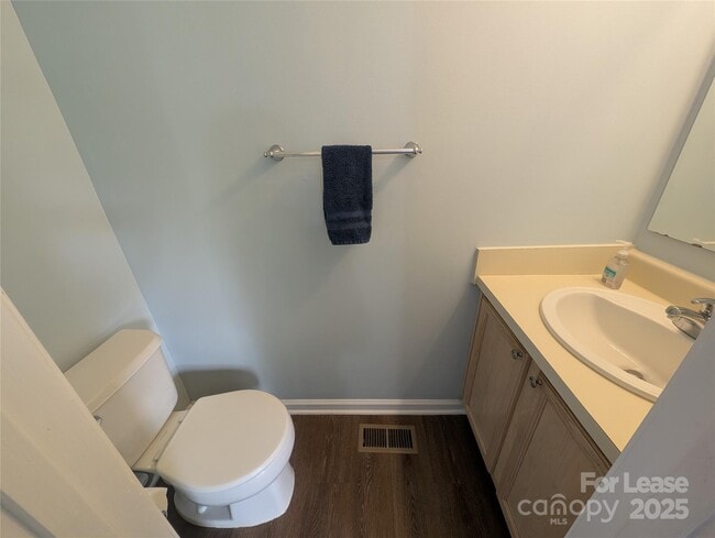 Building Photo - 1505 Flintwood Dr