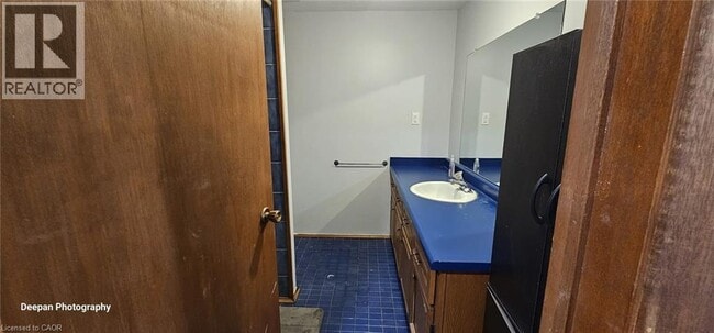 Building Photo - 434 Karn St