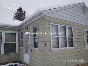 Building Photo - 2237 W Rohr Ave