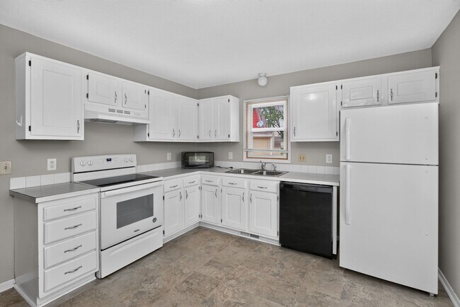 Foto del edificio - 3439 SE 20th St
