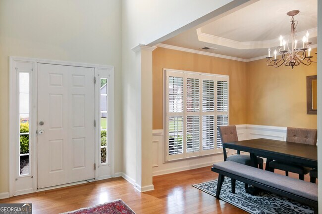 Building Photo - 1360 Silvergate Dr
