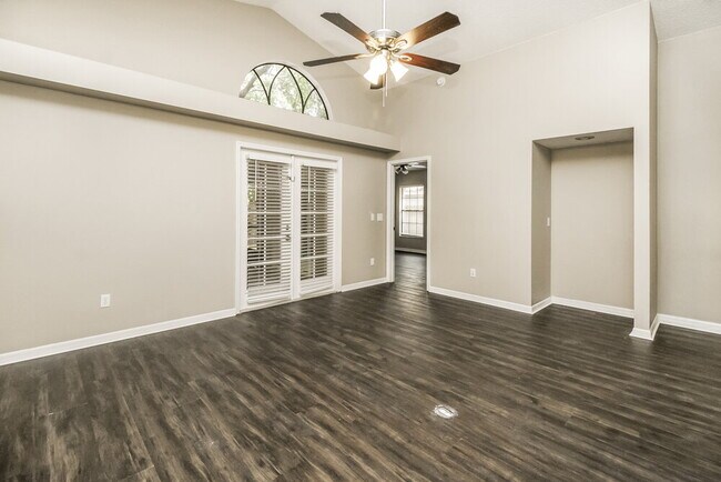 Foto del edificio - 1045 Piedmont Oaks Dr