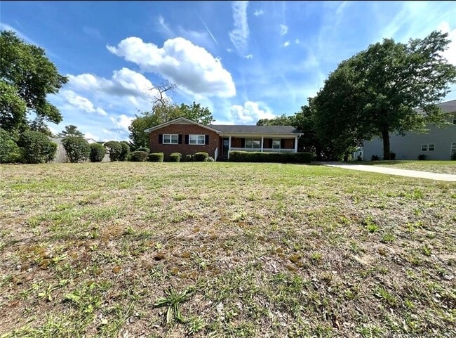 Building Photo - 1319 Levy Dr