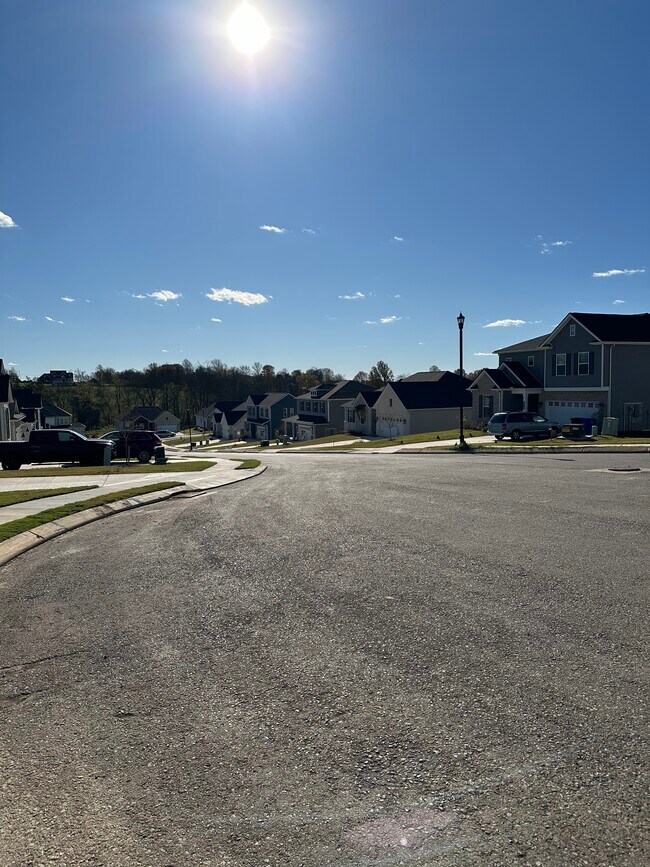 Foto del edificio - 3316 Laurel Brook Ct