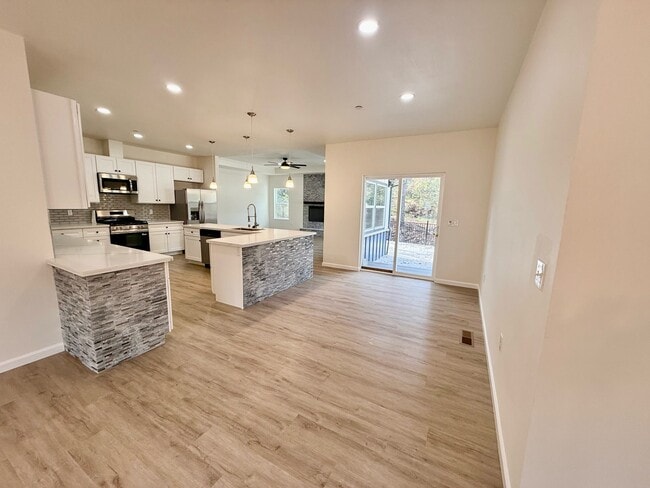 Building Photo - 19181 Indian Springs Rd