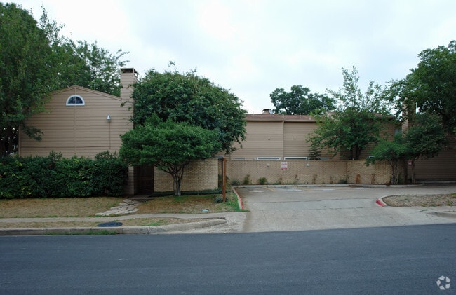 Building Photo - Prairie Hill Apartments