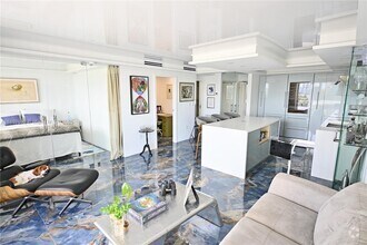 Building Photo - 401 Ocean Dr