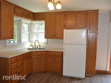Building Photo - 2 br, 1 bath House - 1346 Weise St