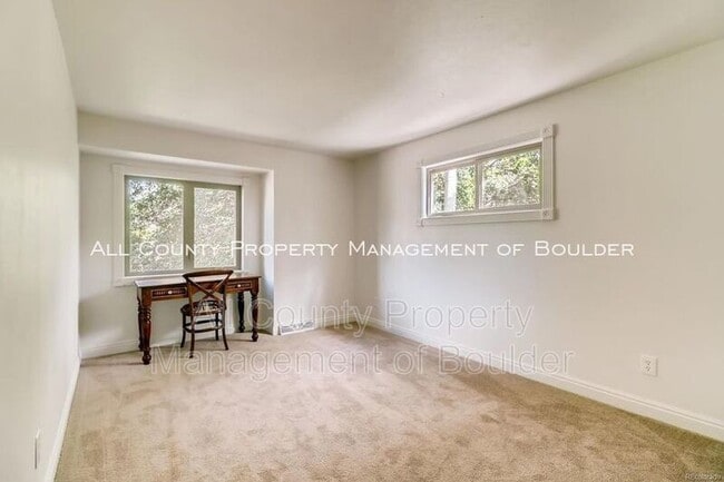 Building Photo - 4453 Pali Way