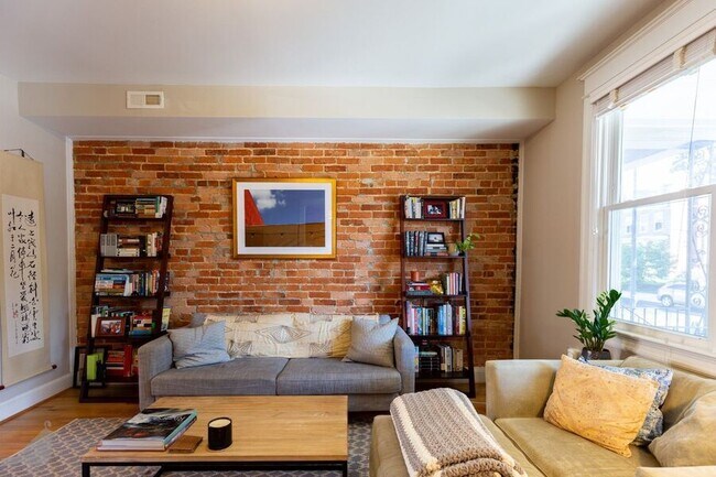 Building Photo - 4102 5th St NW
