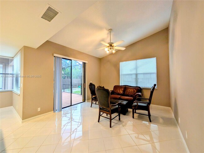 Building Photo - 10330 NW 12th Pl