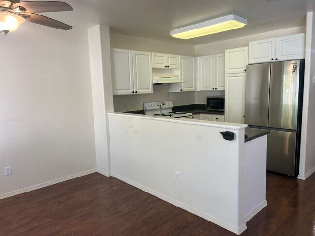 Foto del edificio - 3 bed 2.5 Bath 2 car garage/ Central AC/ Ewa Beach!