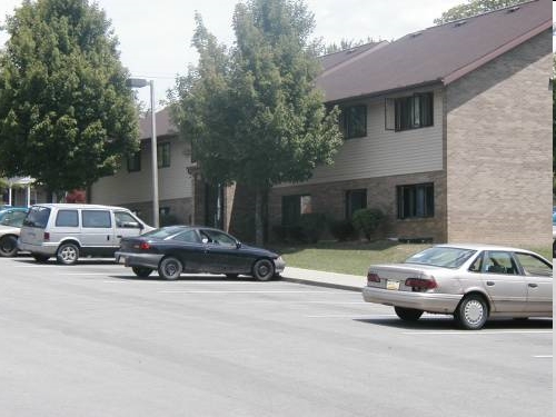 Foto del edificio - Cedarwood Apartments