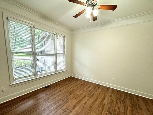 Building Photo - 125 Witheridge Dr