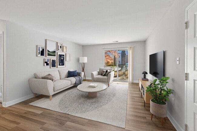 Building Photo - Poplar Glen