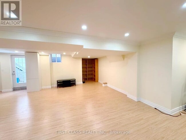 Building Photo - 1200 Rushbrooke Dr