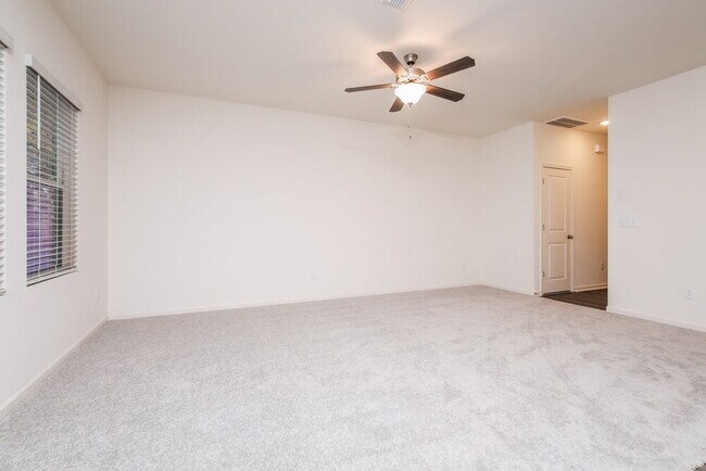 Foto del edificio - 769 Shepard Rock Dr