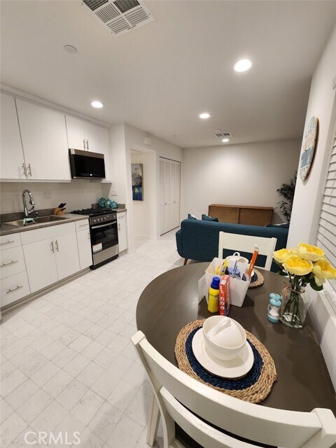 Foto principal - 6989 N Curtis Ln