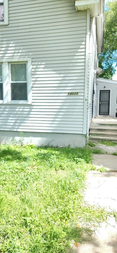 Foto principal - 14020 Plainview Ave