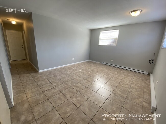 Building Photo - Large Brand New Corner Unit Remodeled 2-Be...