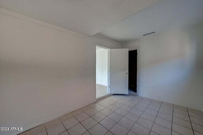 Building Photo - 5609 W Encanto Blvd