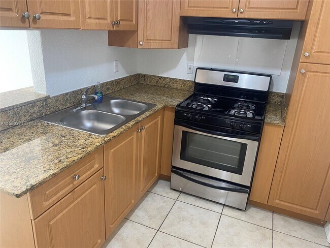 Foto del edificio - 7725 SW 88th St