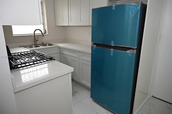 Foto del edificio - 705 E 19th St